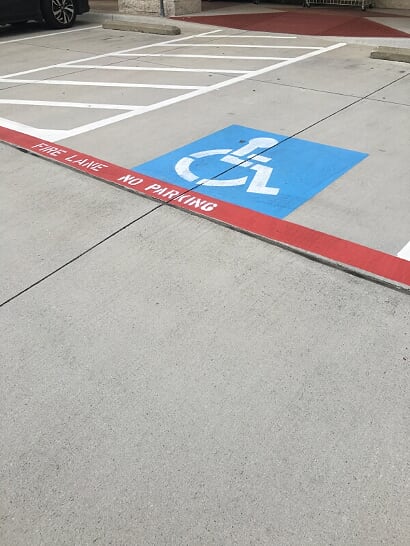 Handicap striping Olmos Park, Texas